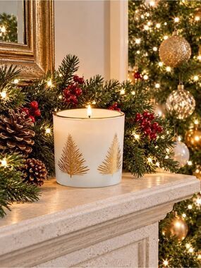NEW SAND + FOG Winter White X-mas/Holiday CANDLE Gold Christmas Trees 11 oz NWOT